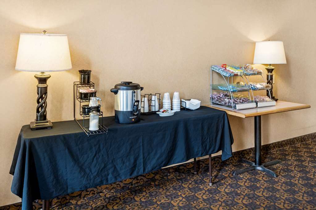 Rodeway Inn South Hutchinson Restaurante foto